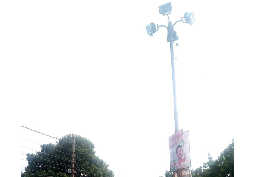 A student from talkatora died in an accident in Lucknow.