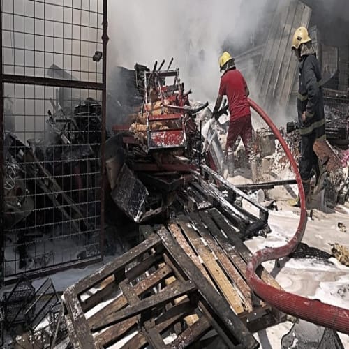 Creepy Pictures of Car Bomb Blast In Baghdad, died 12 People
