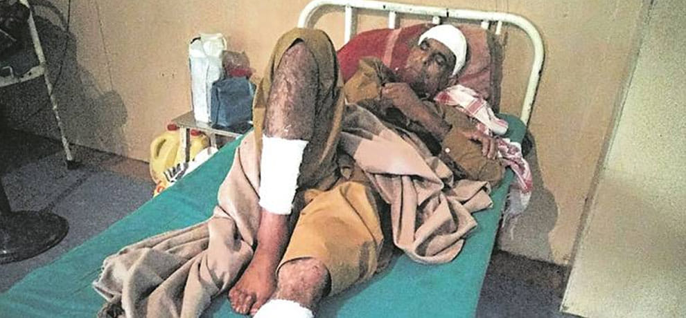 man allegley beaten by cow viligants in J&K because he was waliking behind a cow with youth