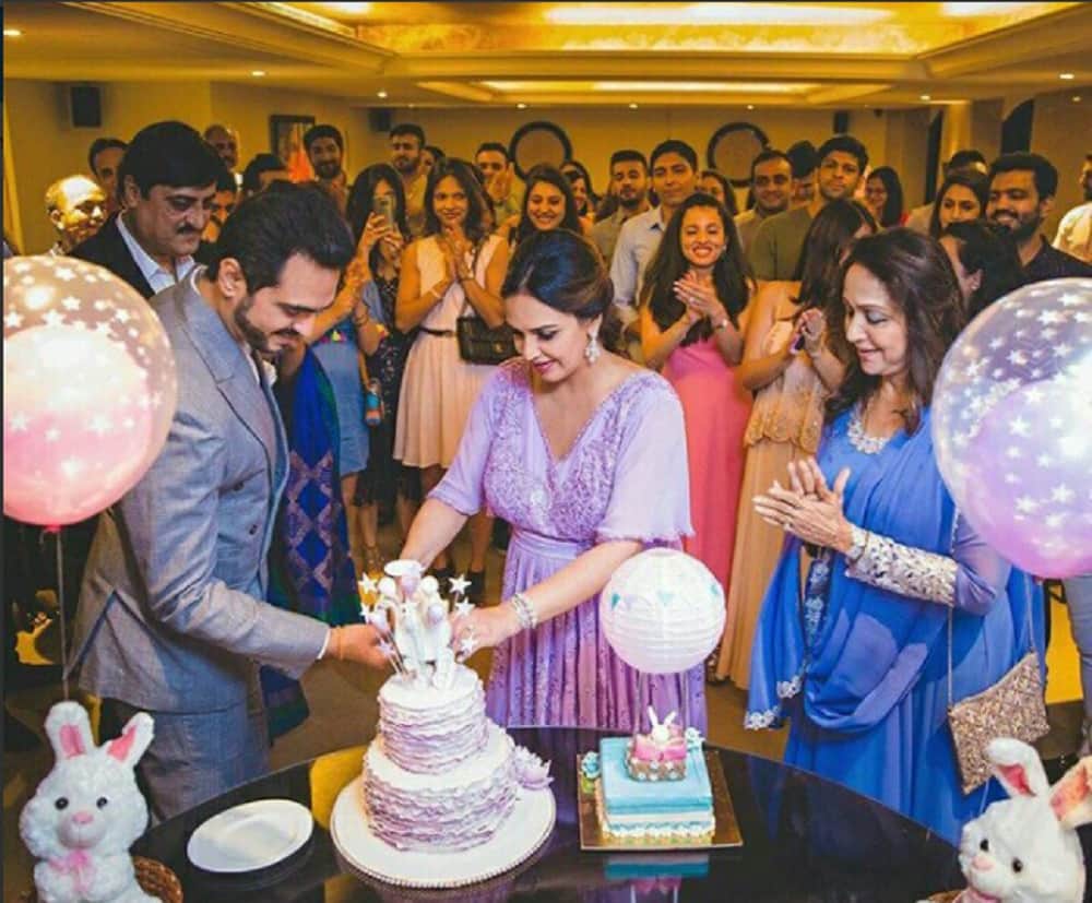 Jaya Bachchan in Esha Deol's baby shower function, When she angry on priest