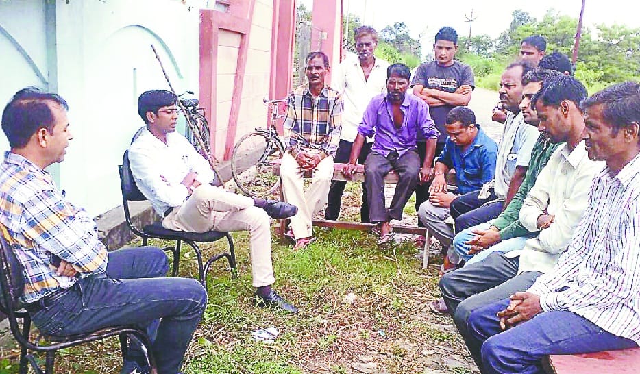 ganga jal plant empoyees lock door