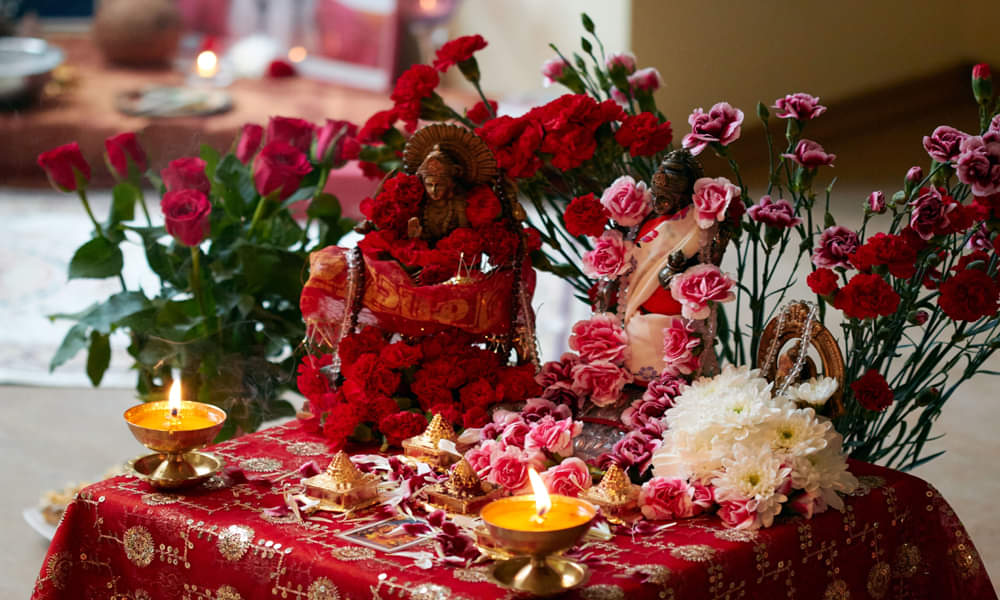 know tips about how to bless laxmi in house