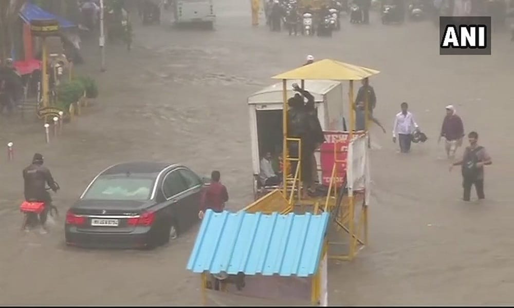 see pics, heavy rain in mumbai