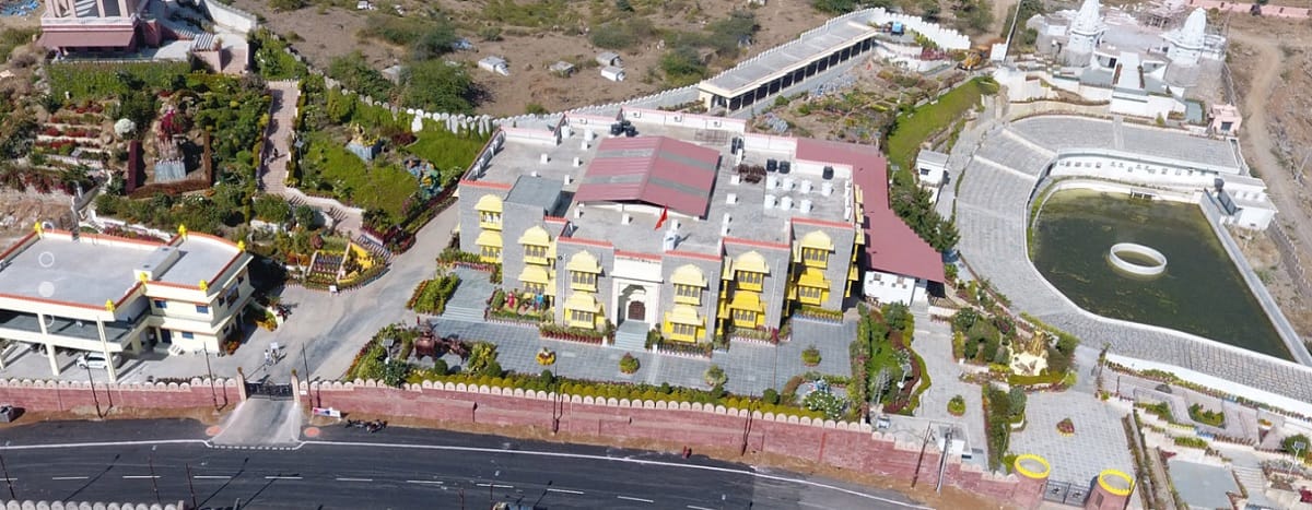 pm modi visits maharana pratap gaurav kendra in udaipur 