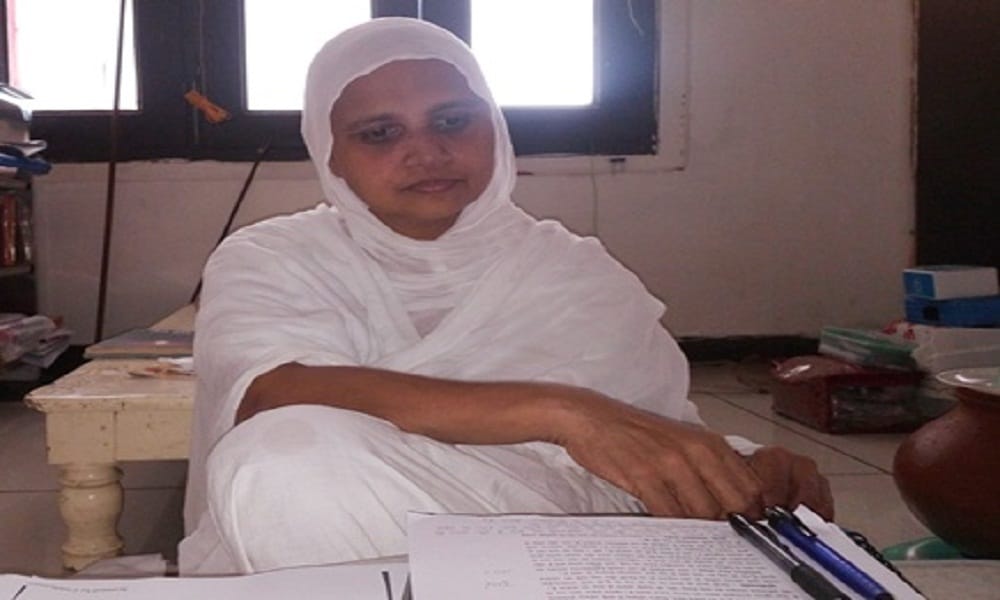 Leave High profile life and Sadhvi giving education in village