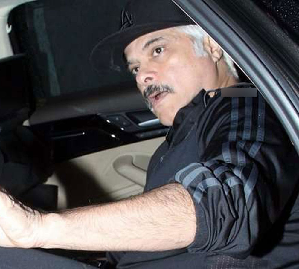 Anil Kapoor Looks His REAL AGE As He Seen Coming Out Of A Salon 
