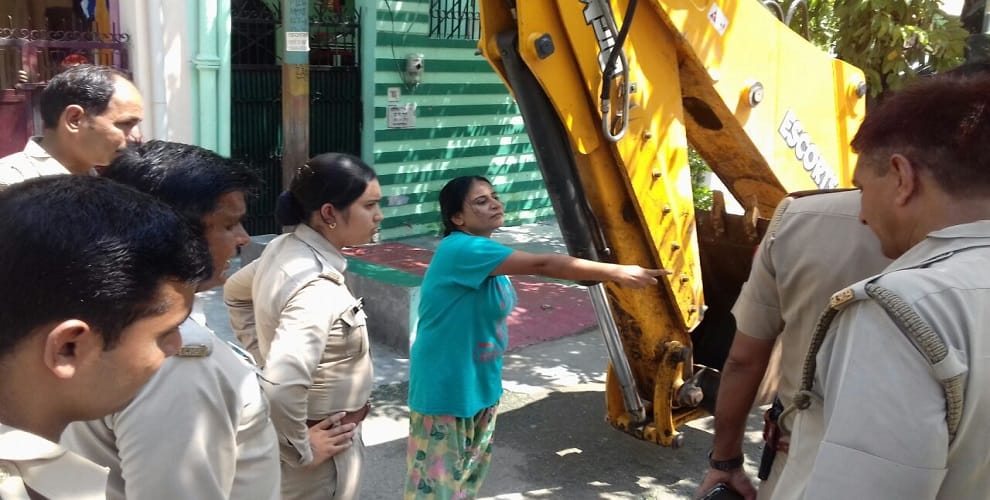 BDOs brother on illegal house floated Bulldozer 