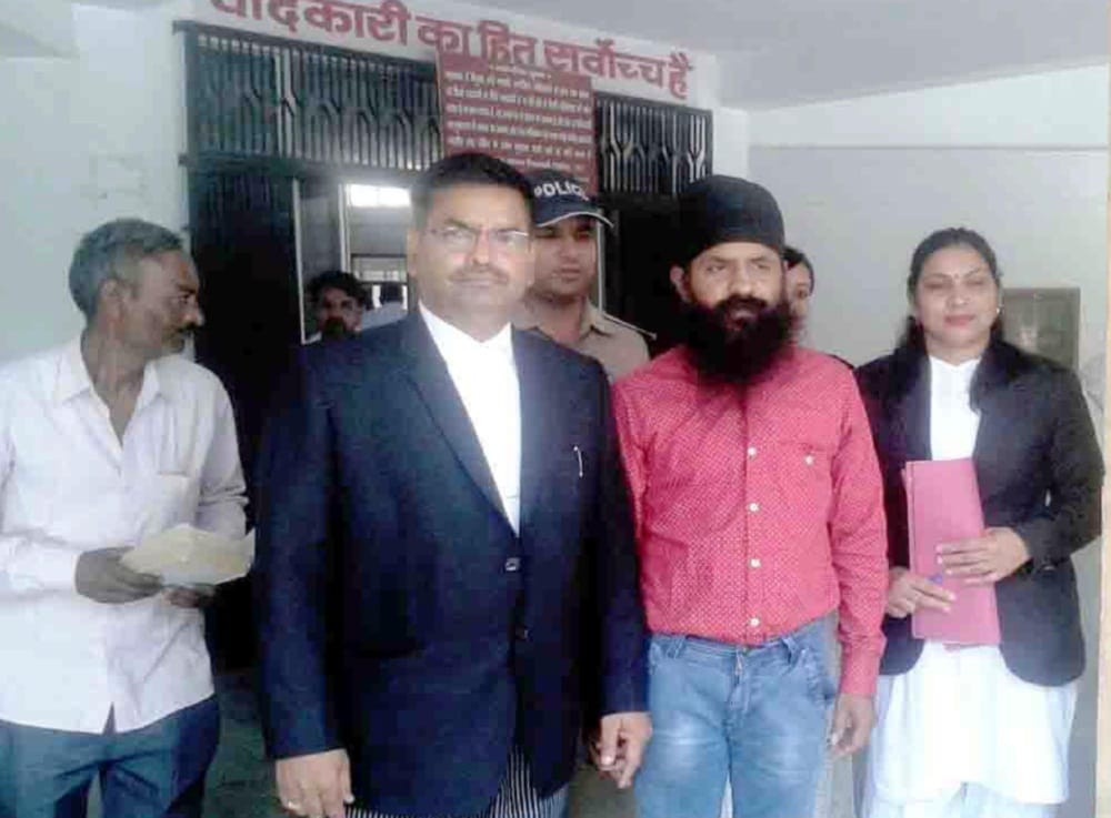 crore rupees frauder surrender in court