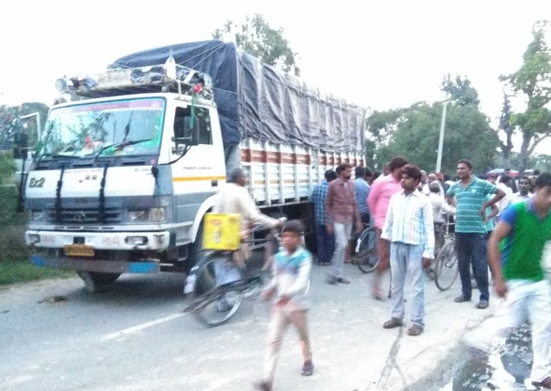 सड़क हादसे से तीन घंटे ठप रहा यातायात