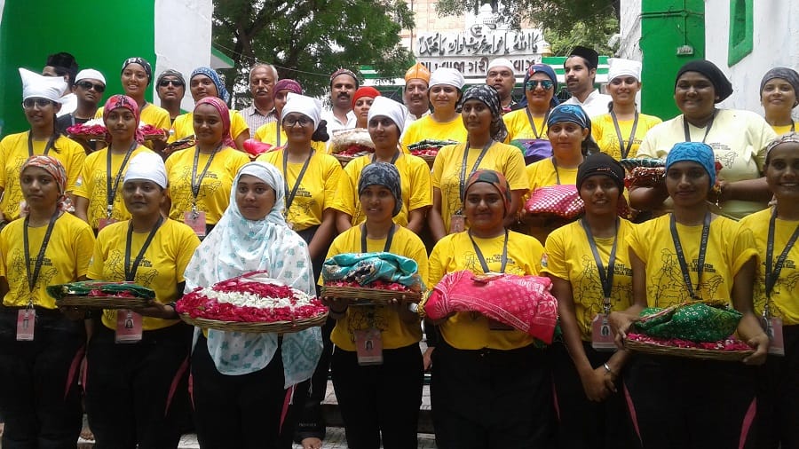 biking queens of gujarat visited ajmer dargah 