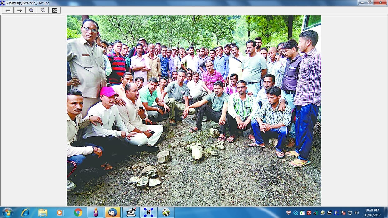 Hetting power cable gutted, two killed