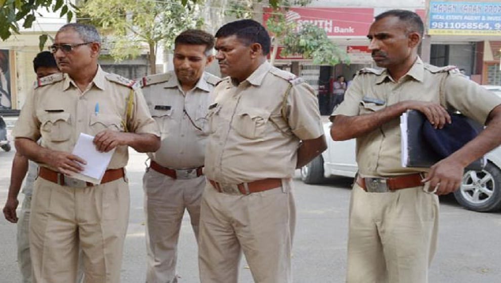 Couple Caught At Home In pilibhit of uttar pradesh