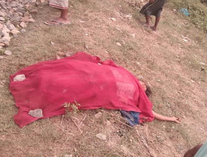 married girl was caught with his lover while being intimate 