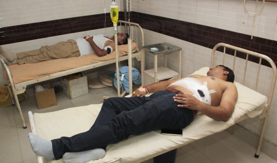 police encounter with criminals in ghaziabad two personnel injured one criminal arrested 