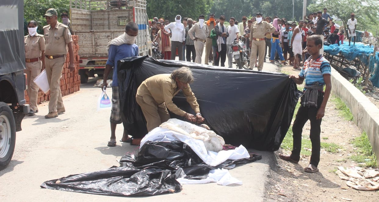 girl dead body found in lucknow