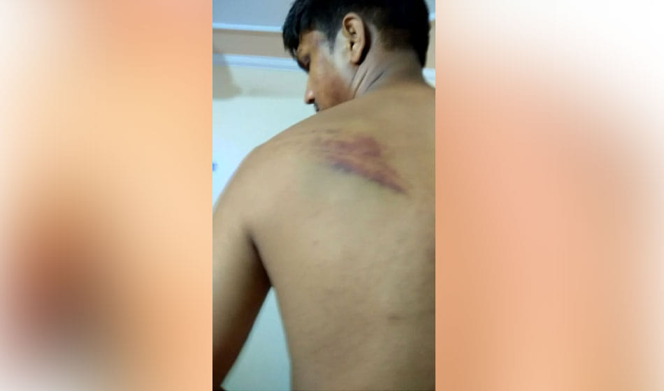 up police beaten army personnel after opposing forced collection in greater noida 
