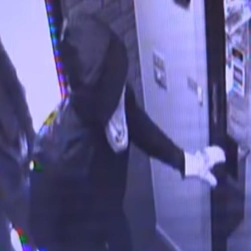 CCTV footage how robbers failed to break the glass at Jewelry store