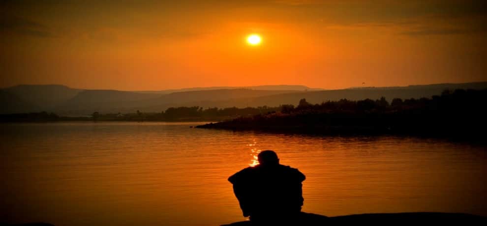 benefits of being alone in hindi