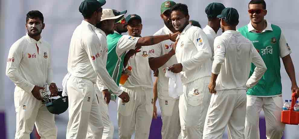 stats between bangladesh and australia make in first test