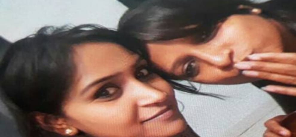 two young women take selfie and committed suicide in indore
