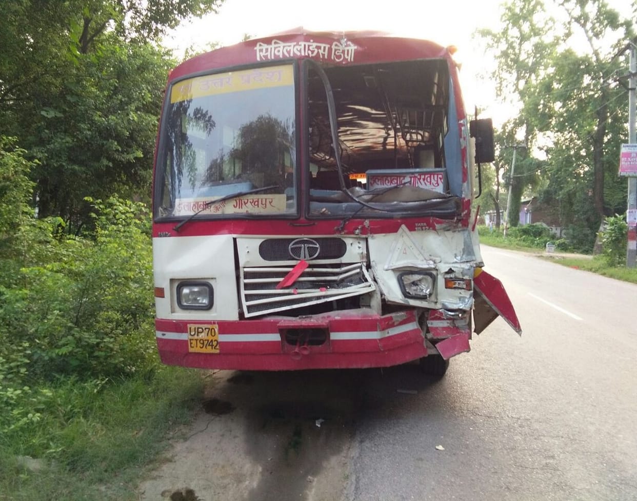 Six injured in bus-truck collision