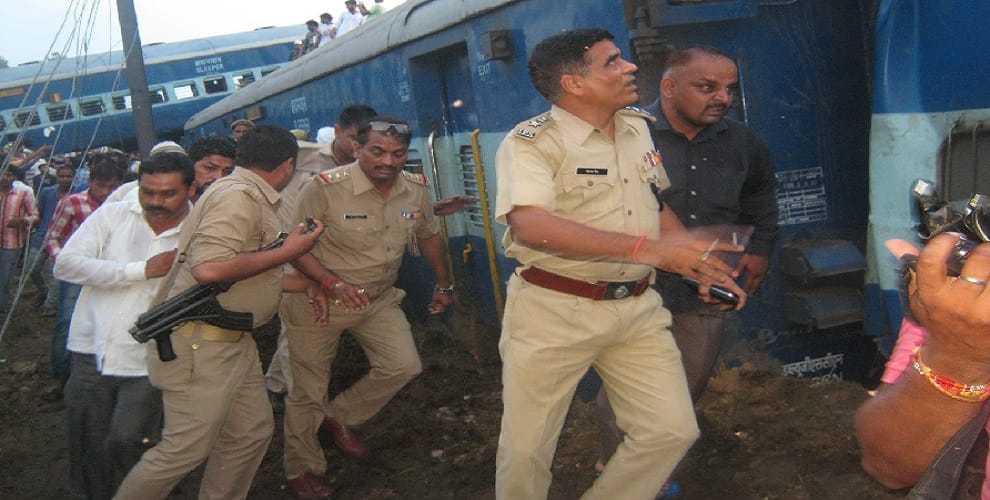 Big incidents left after the Utkal accident, Stuck passengers breath