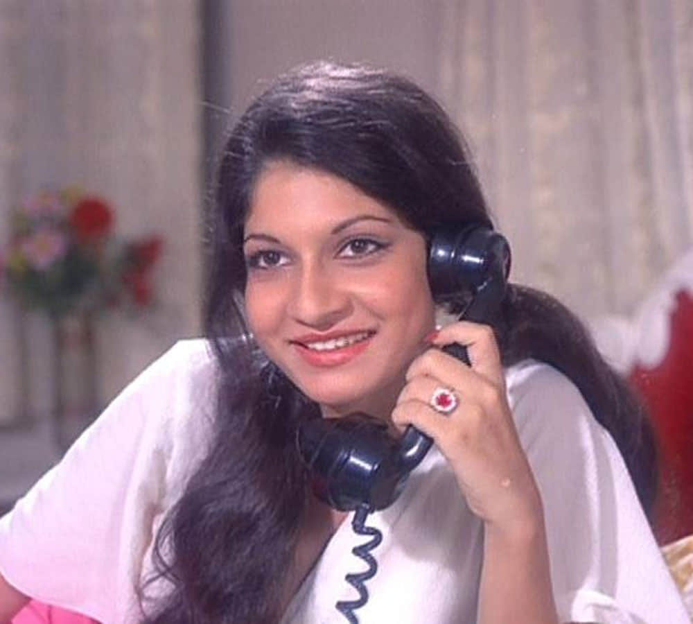 mahabharata actress kunti disappear from film industry know her life jourrney