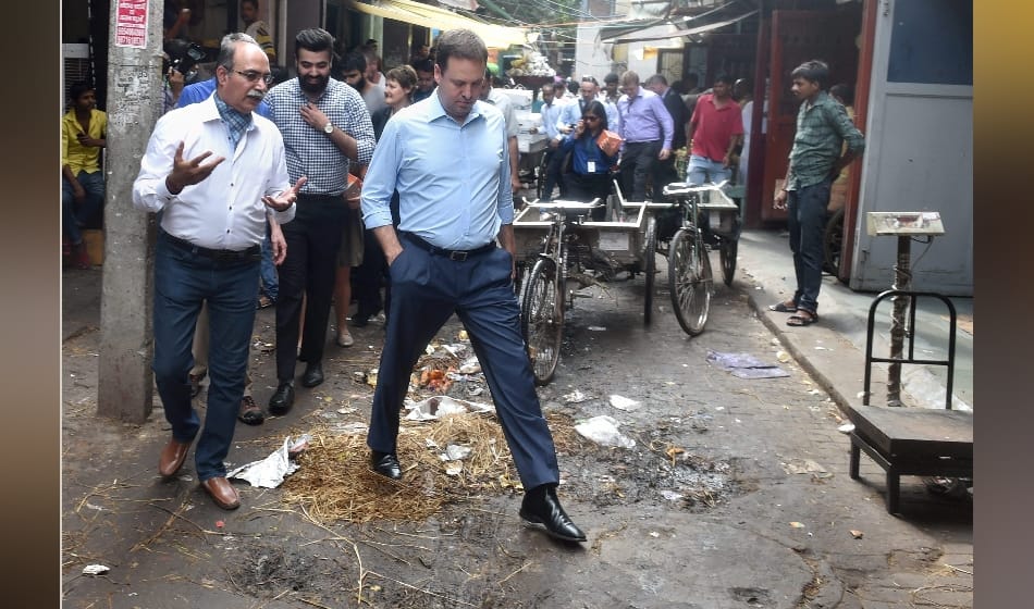 Australian Minister for Trade, Tourism Steven Ciobo visited to Azadpur Sabzi Mandi in New Delhi