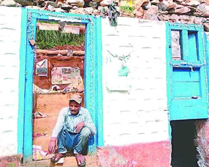 Padma recharged in Madarama, three houses demolished