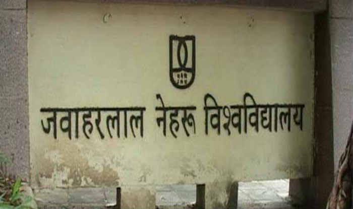 Delhi: Dress code of white kurta-pajama and white saree for the first time in JNU convocation ceremony.