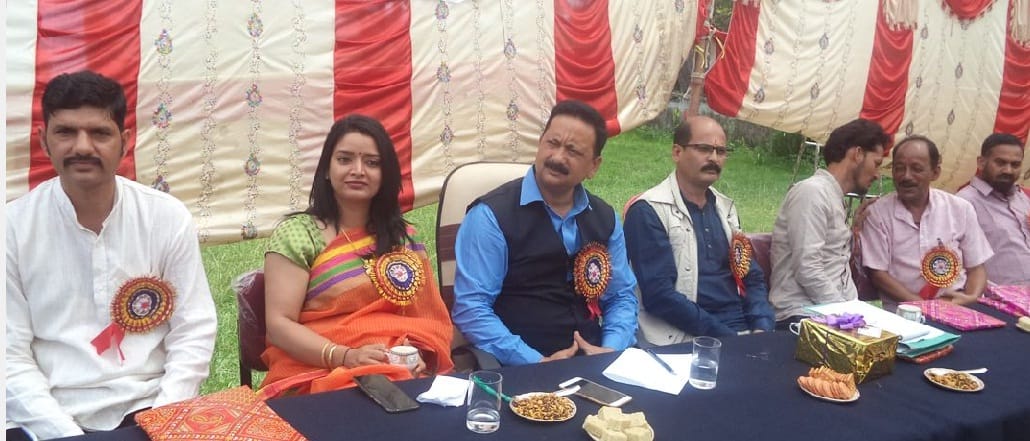 Teach your children in government schools only: Mahara