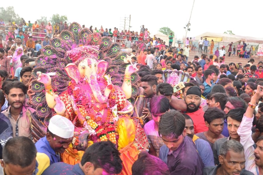 Holi 2023 Use These Measures Upay And Remedies To Get Rid Of Debt And Your All Troubles News in Hindi