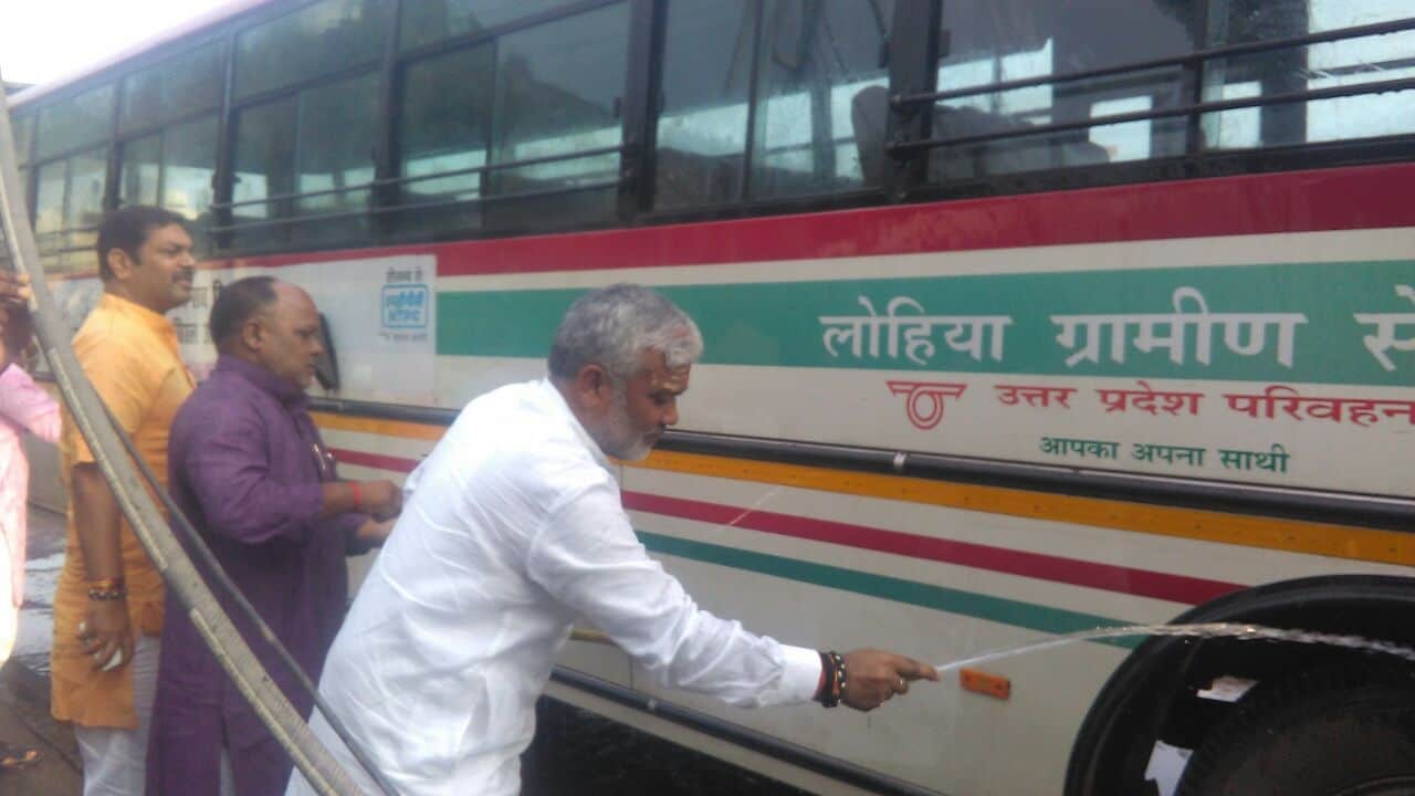 Transport Minister Swatantra Dev Singh surprise check in RTO office noida