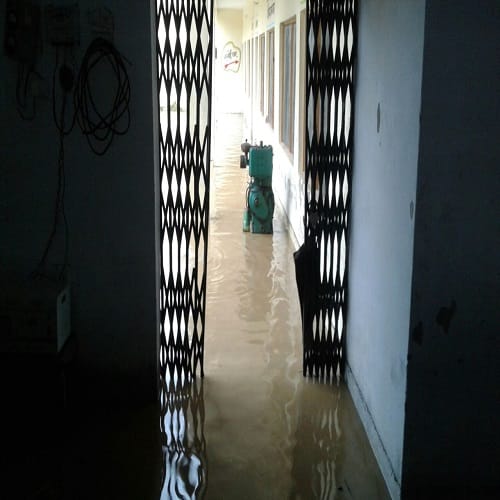 Due to torrential rains in the district, many children survived the death, photos