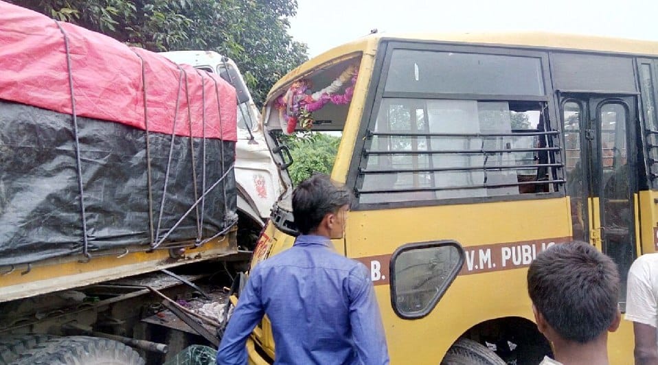 24 children injured in truck and school bus collision