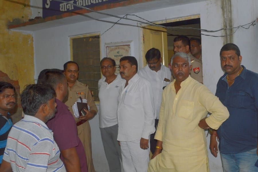 BSP leader shoots himself in faizabad.