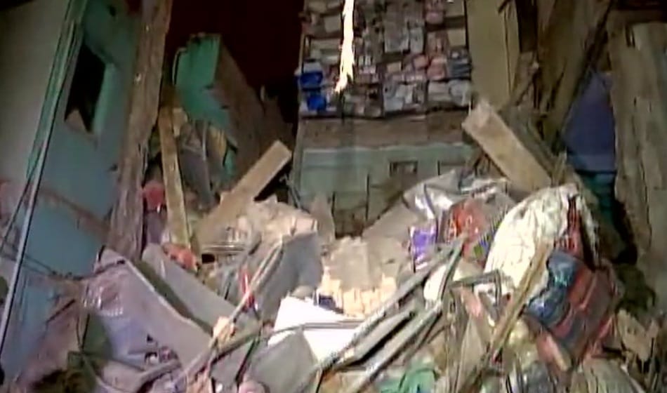 Building collapses in Delhi sadar bazar area, many injured