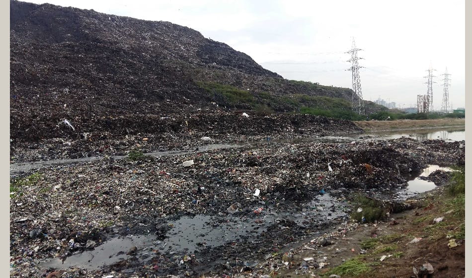  delhi ghazipur landfill collapes, 2 died many injured on friday