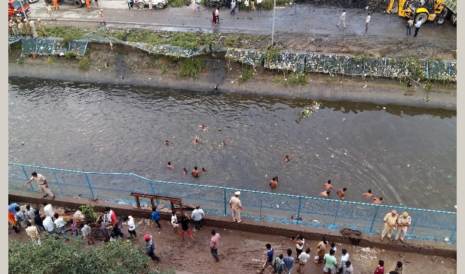  7 important reasons behind delhi ghazipur landfill collapse