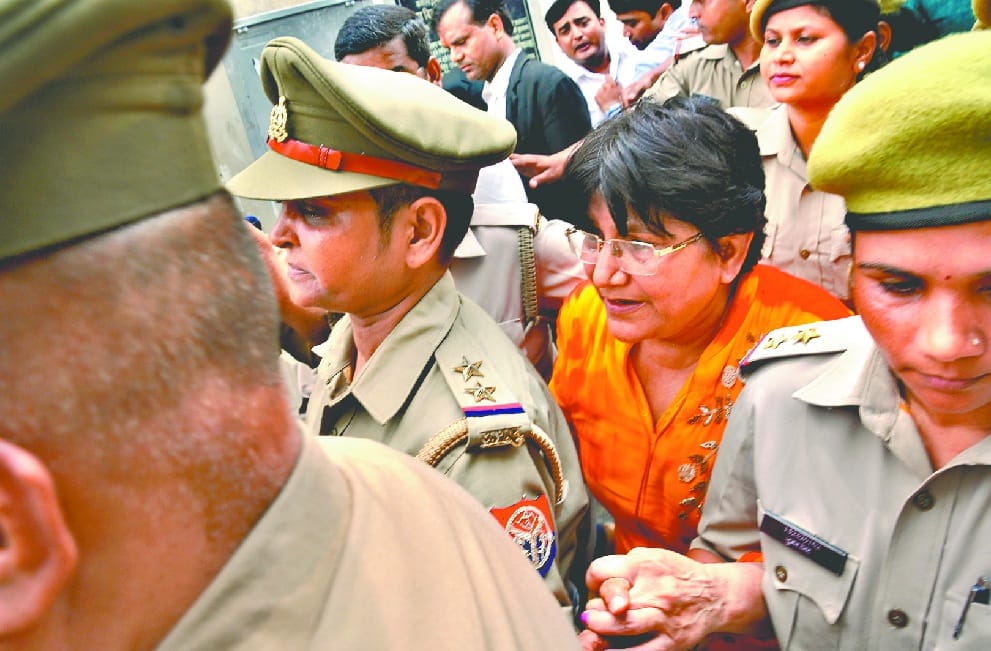 Doctor couple judicial custody for 14 days