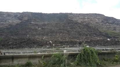 DELHI GHAZIPUR BORDER GARBAGE MOUNTAIN SLIDES DEATH OF FEW