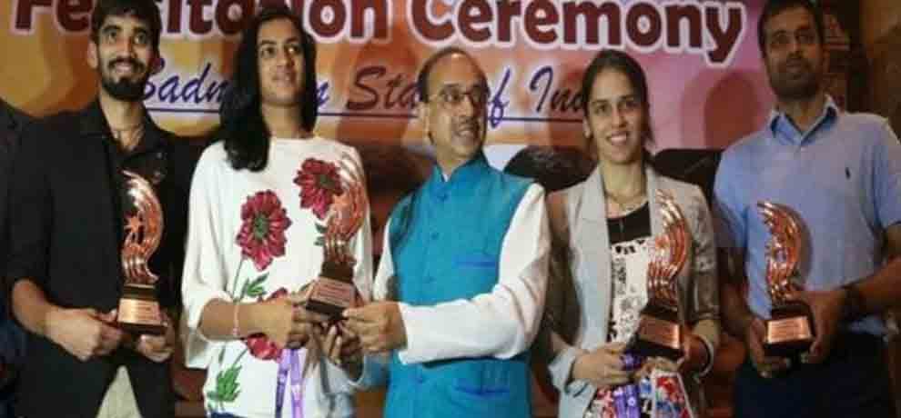 sports minister felicitate sindhu and saina for winning medals in world championships