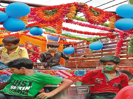 Ganapati goes to his village