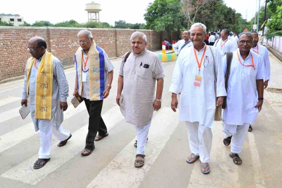 स्वदेशी के लिए लोगों को जागरूक करेंगे स्वयं सेवक