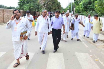 pro and cons of bjp government discussed in rss meeting in vrindavan