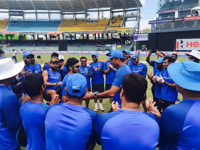 sachin fans takes on shardul and BCCI on twitter for jersey no. 10  