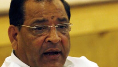 famous temple purohit angry on uttarakhand cabinet minister