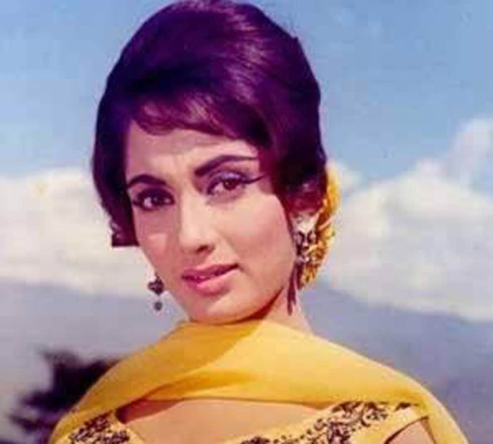 veteran actress Sadhana Shivdasani birthday special story and her unknown facts