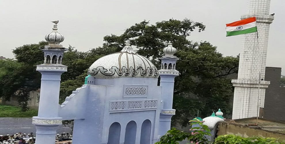 Bakriad 2017: west UP, Jhoomar in the joy of Eid, hoist the flag at Idgah