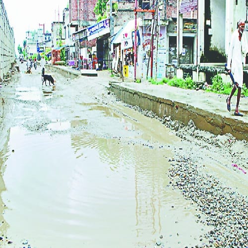 Flooding two districts of West UP are Behal, pain of the people doing these photos